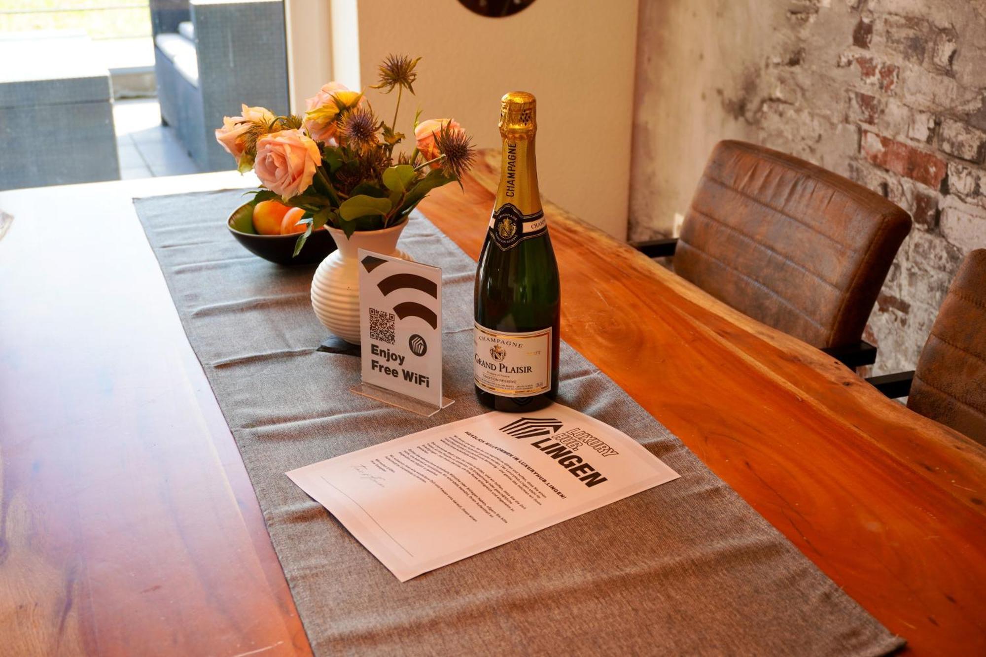Luxuryhub Lingen Apartment Luaran gambar